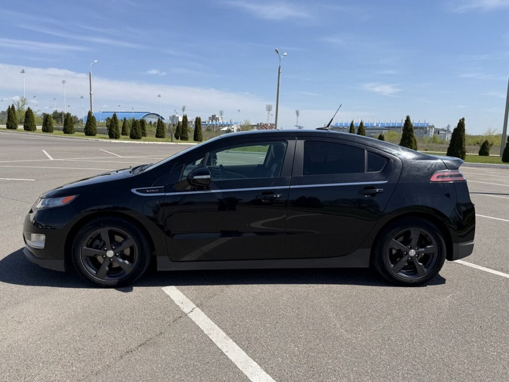 Продаётся Chevrolet Volt 2012 года в максимальной комплектации. Тирасполь - изображение 5