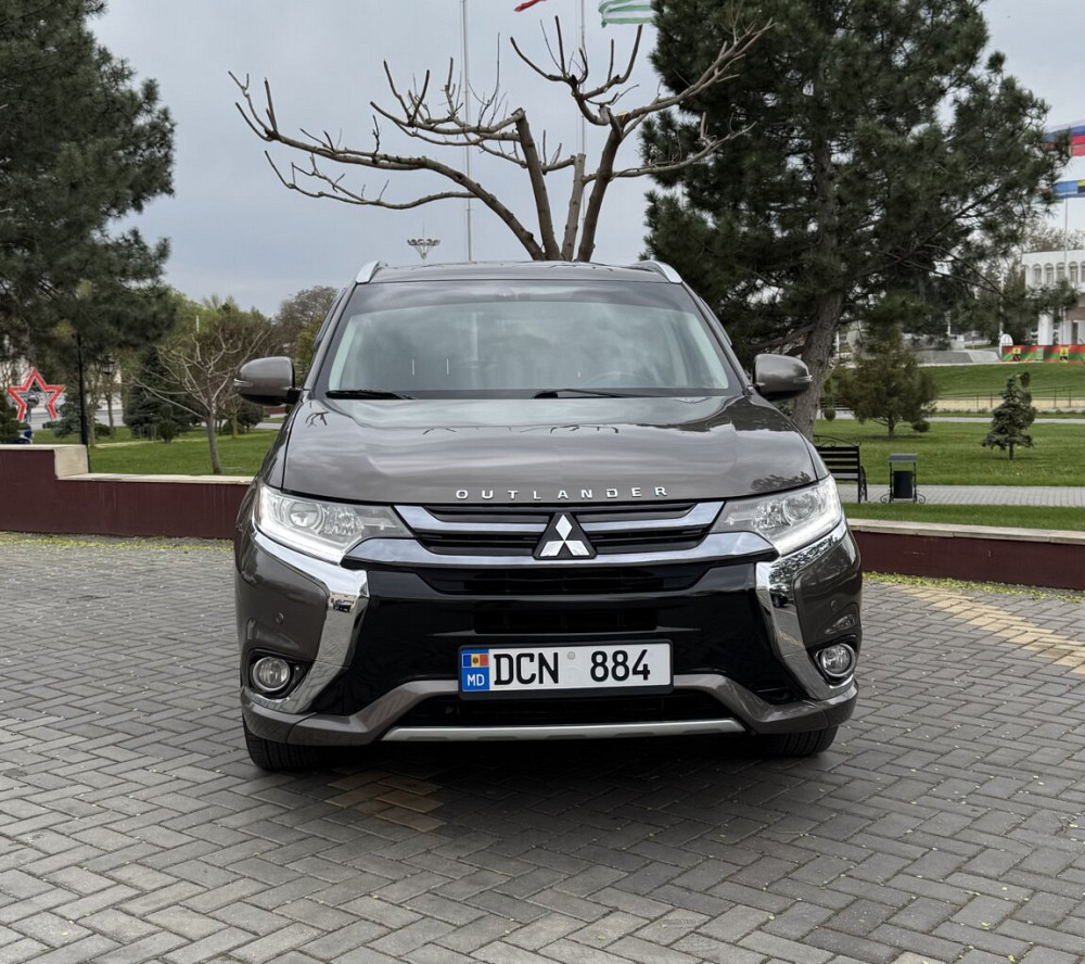 Mitsubishi Outlander plugin hybrid. 2018 год. 4х4 Тирасполь - изображение 2