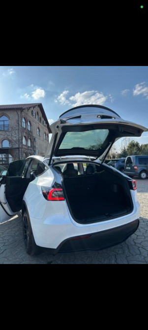 Tesla Y Longe Range Dual Motot Тирасполь - изображение 7