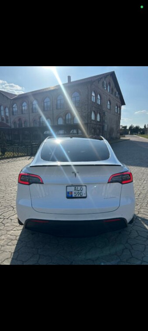 Tesla Y Longe Range Dual Motot Тирасполь - изображение 4