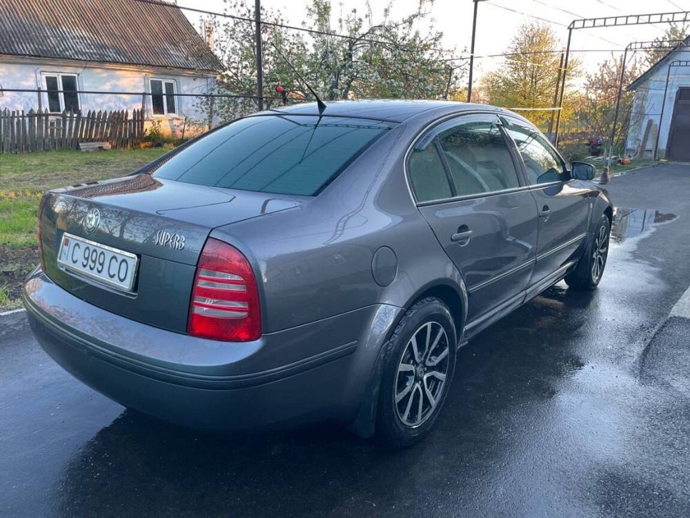 Skoda SuperB 1,9 tdi (130 л. с), Автомат. Tiraspol - fotografie 3