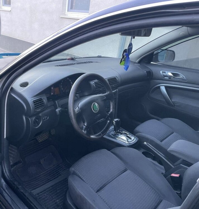 Skoda SuperB 1,9 tdi (130 л. с), Автомат. Tiraspol - fotografie 4