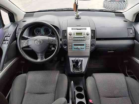Toyota Corolla Verso 2006 год на нейтральных номерах Турбодизель 2.2, Tiraspol