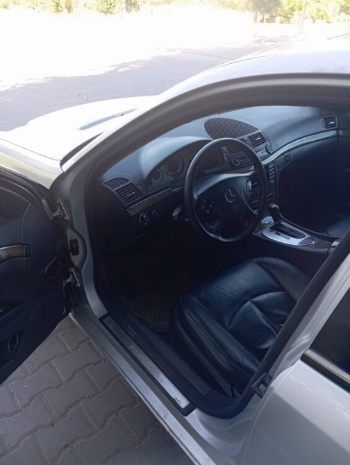 211 Mercedes 2.7cdi. АКПП. Avangard. Номера ПМР Bender - fotografie 4
