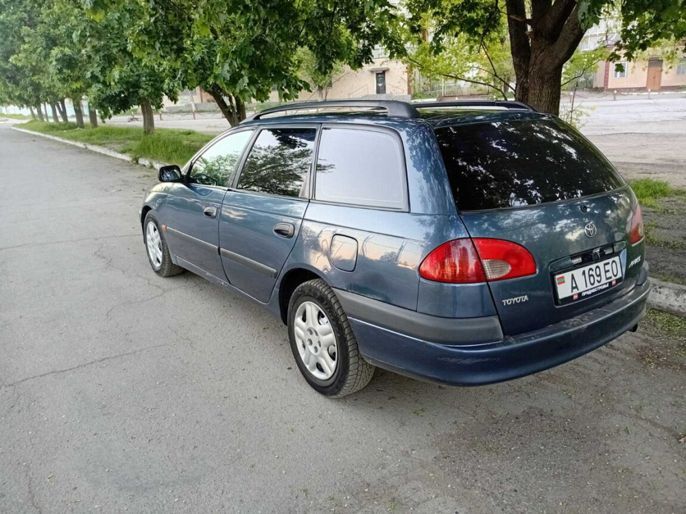 Продам Toyota Avensis Bender - fotografie 4