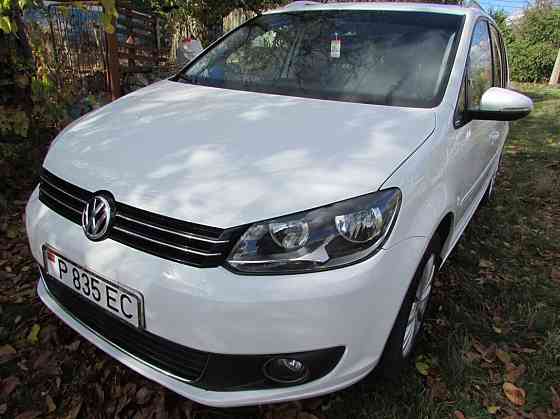 Цена снижена VW Touran 2.0 TDI DSG Highline 7 Sitzer 2015г из Италии Rîbnița