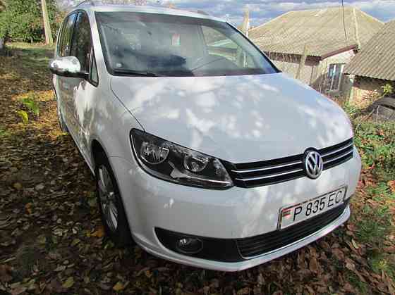 Цена снижена VW Touran 2.0 TDI DSG Highline 7 Sitzer 2015г из Италии Rîbnița