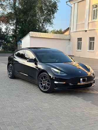 TESLA MODEL 3 DUAL MOTOR(Рест) ОБМЕН Тирасполь