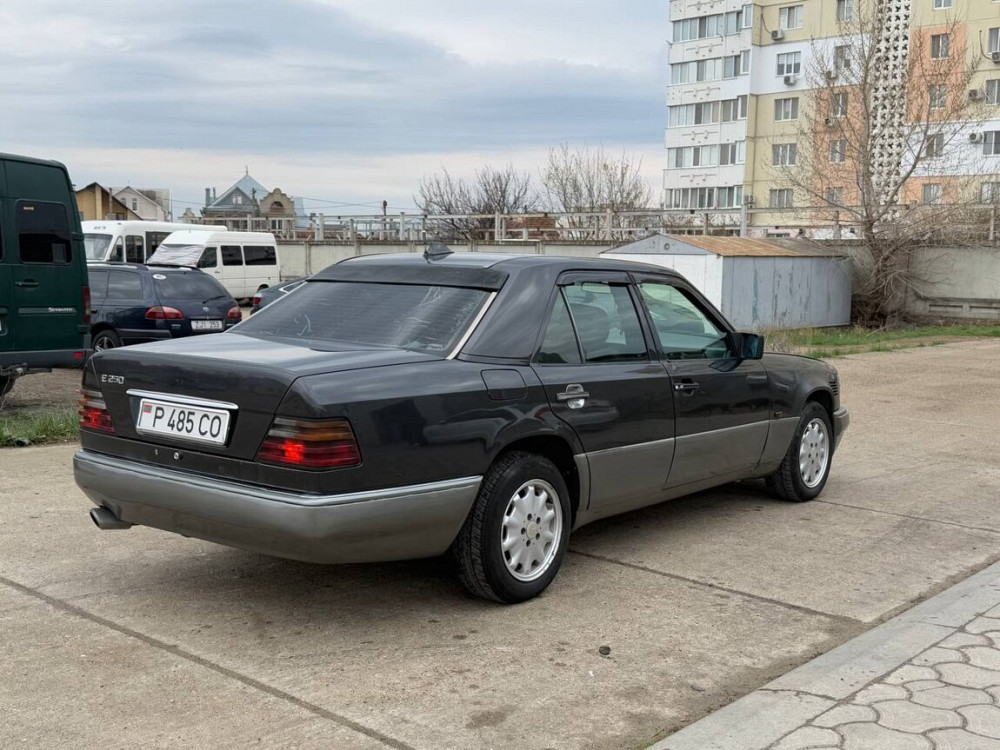 Mercedes-Benz E250 Tiraspol - fotografie 4