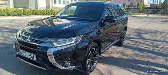 Mitsubishi outlander plugin hybrid. 4*4 полный привод Европейский а Tiraspol