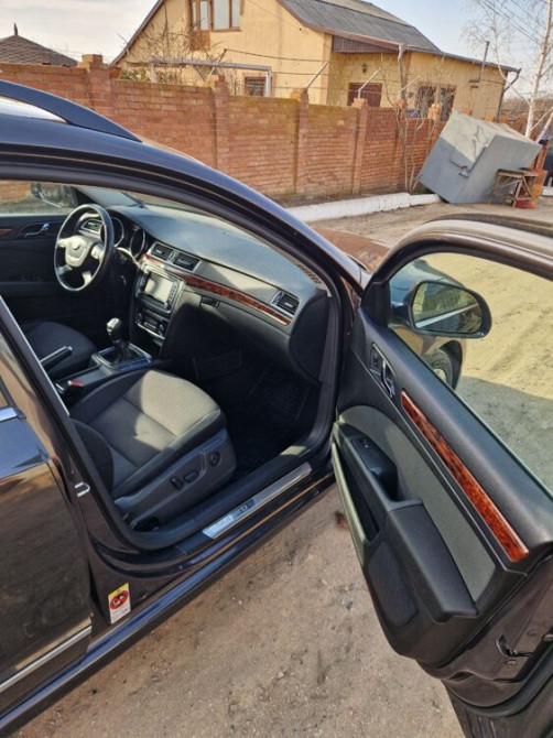 Продам Skoda Superb mk2 1.8 бензин 2011 года. Дубоссары - изображение 8