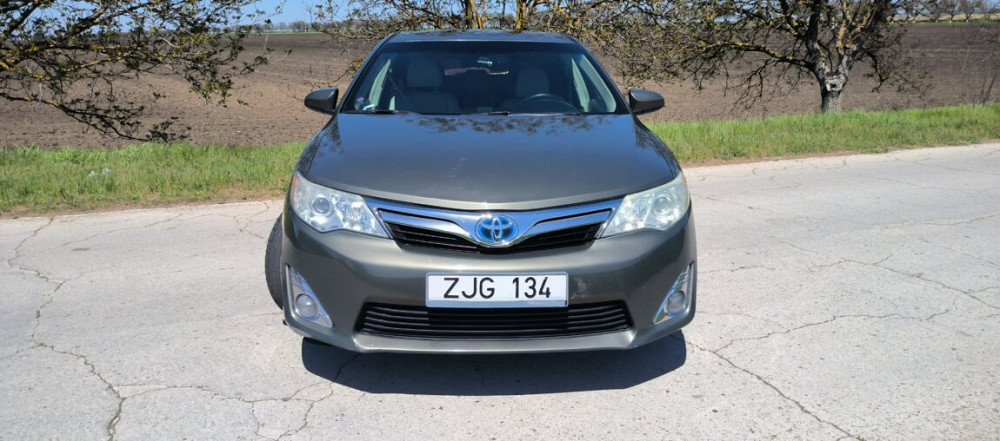 Toyota Camry 2.5 hybrid Tiraspol - fotografie 2