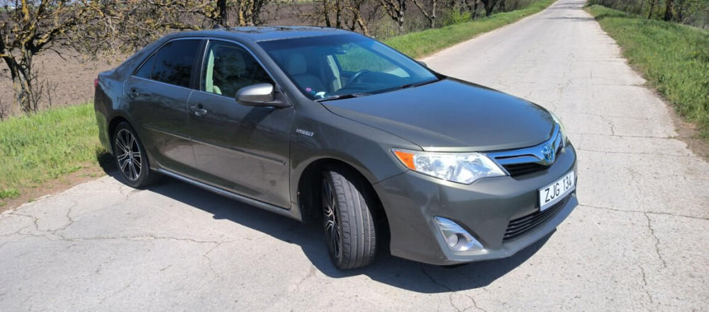 Toyota Camry 2.5 hybrid Tiraspol - fotografie 3