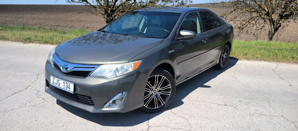 Toyota Camry 2.5 hybrid Tiraspol - fotografie 1