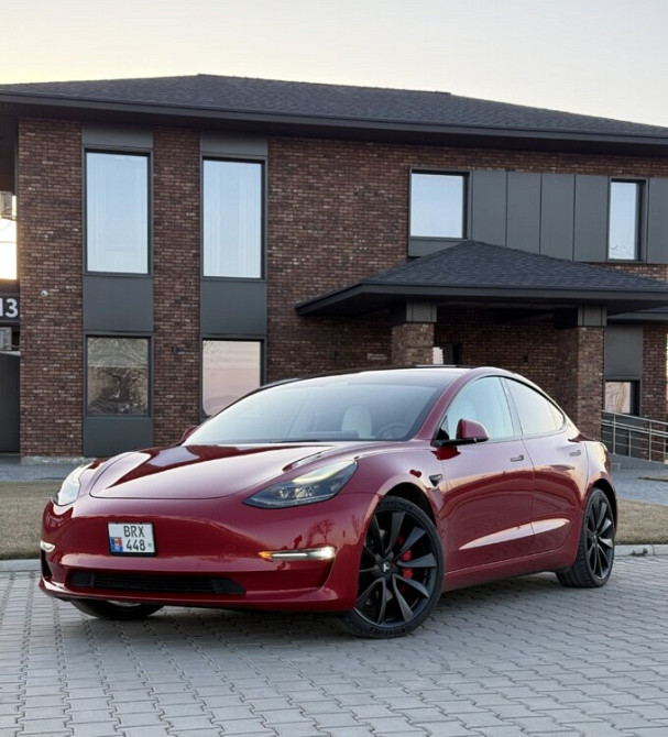 Tesla Model 3 Long Range Dual Motor «Perfomance» Тирасполь - изображение 1