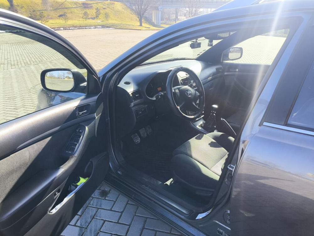 Toyota avensis T25 Слободзея - изображение 4
