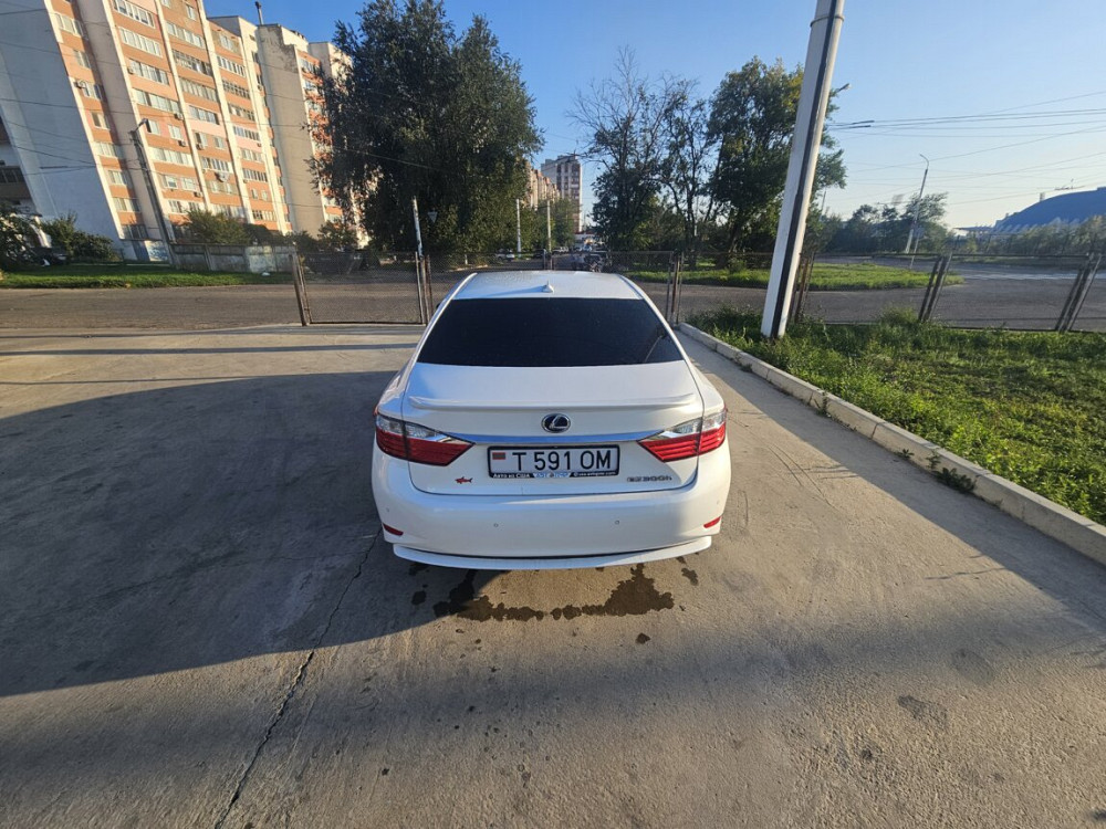 Lexus ES 300 H Тирасполь - изображение 3
