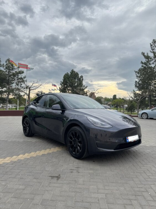 TESLA MODEL Y 2024 DUAL MOTOR Tiraspol - fotografie 1