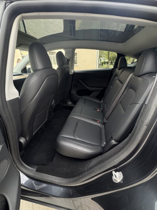 TESLA MODEL Y 2024 DUAL MOTOR Tiraspol - fotografie 6