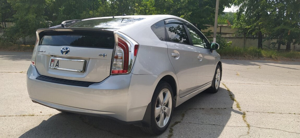 Toyota Prius30 рестайлинг (08,2013г. в) Рыбница - изображение 6