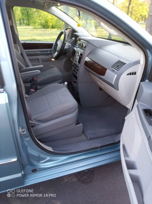 Продам chrysler 2010 год установлен газ метан Tiraspol - fotografie 3