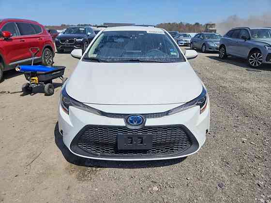 2021 Toyota Corolla Hybrid LE Тирасполь