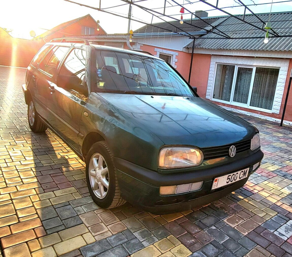 Volkswagen Golf 1997 год Суклея Суклея - изображение 3