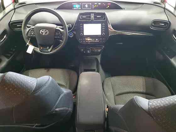 2021 Toyota Prius LE AWD-E Тирасполь