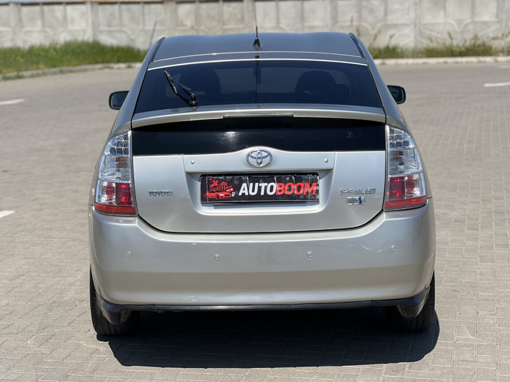 Toyota Prius 20 1.5 гибрид Газ метан 20 кубов 6000$ торг / обмен Тирасполь - изображение 5