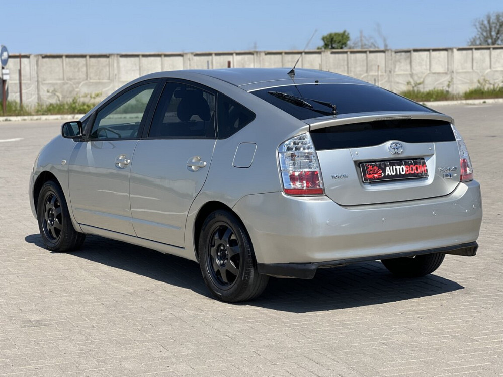 Toyota Prius 20 1.5 гибрид Газ метан 20 кубов 6000$ торг / обмен Тирасполь - изображение 4