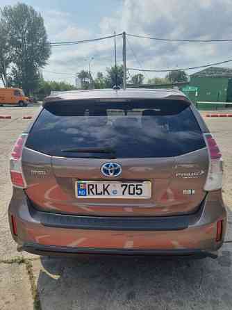 Продается Toyota Prius+ 2015 — гибрид с 7-ю местами Тирасполь