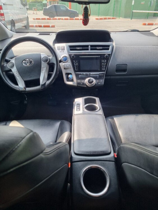 Продается Toyota Prius+ 2015 — гибрид с 7-ю местами Тирасполь - изображение 5