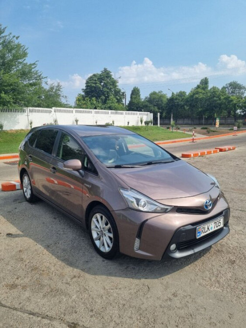Продается Toyota Prius+ 2015 — гибрид с 7-ю местами Тирасполь - изображение 8