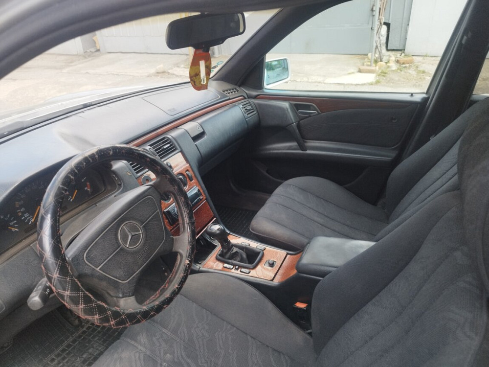 Mercedes E-Class 1996 год Бендеры Bender - fotografie 3