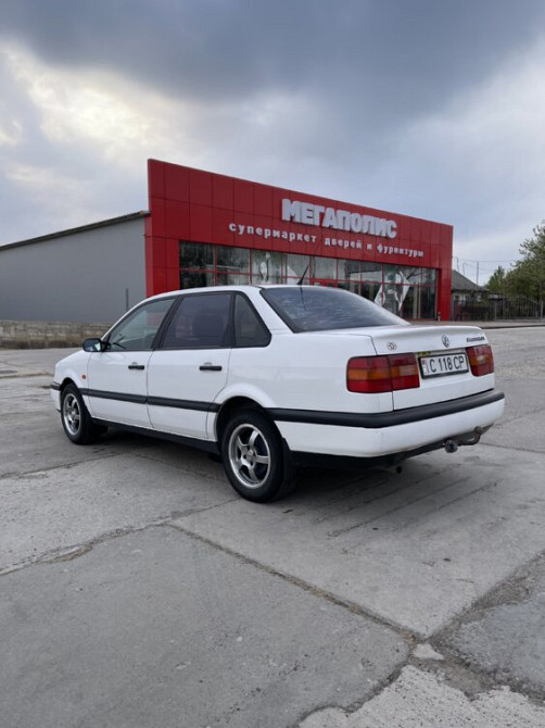 Volkswagen Passat 1995 год Тирасполь Tiraspol - fotografie 4