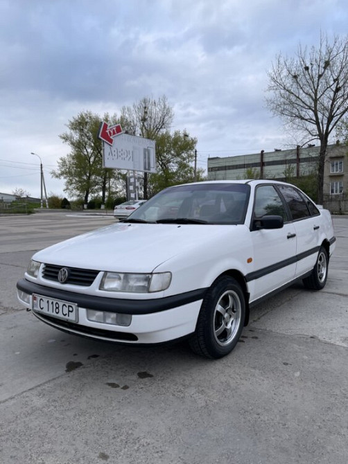 Volkswagen Passat 1995 год Тирасполь Tiraspol - fotografie 1