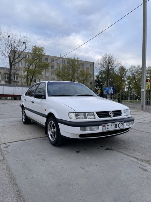 Volkswagen Passat 1995 год Тирасполь Tiraspol - fotografie 3