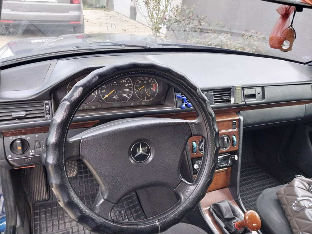 Mercedes W124 1991 год Тирасполь Tiraspol - fotografie 5