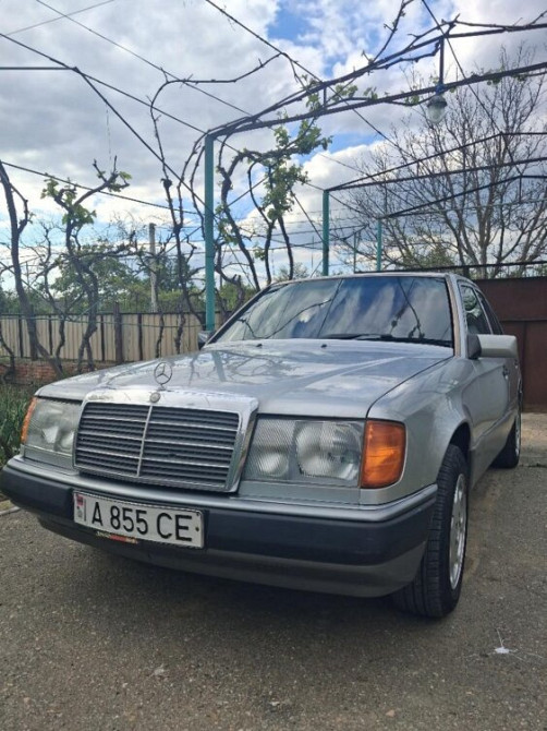 Mercedes W124 1992 год Слободзея Slobozia - fotografie 1