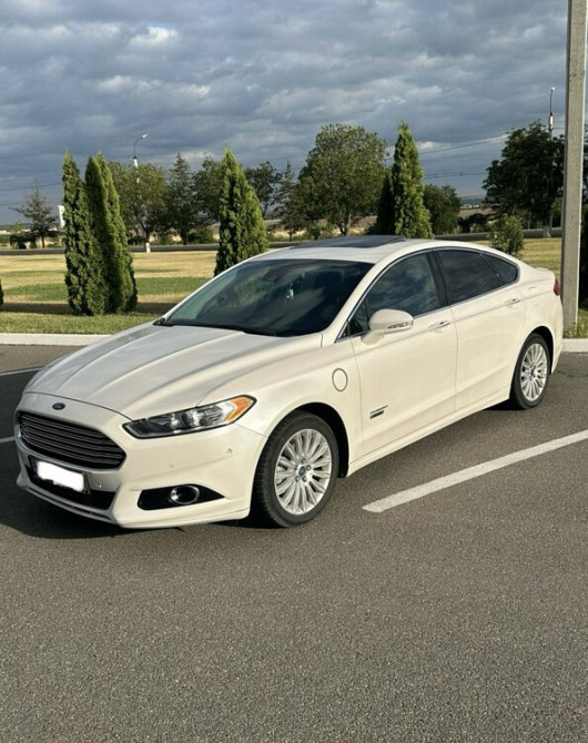 Ford Fusion 2013 год Бендеры Бендеры - изображение 3
