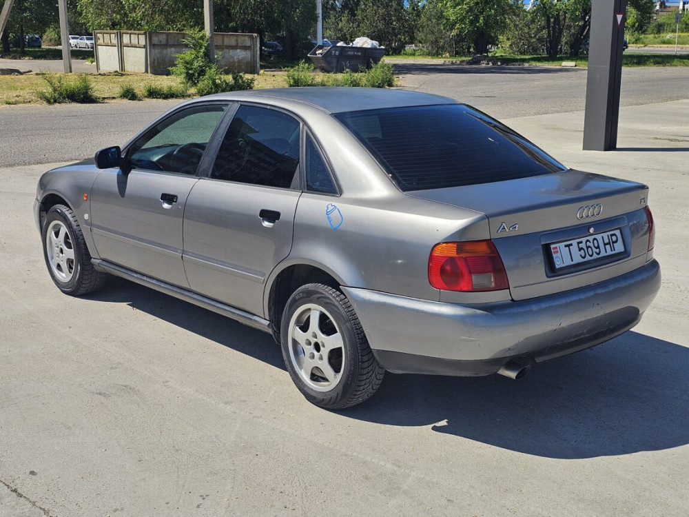 Audi A4 1996 год Тирасполь Tiraspol - fotografie 3