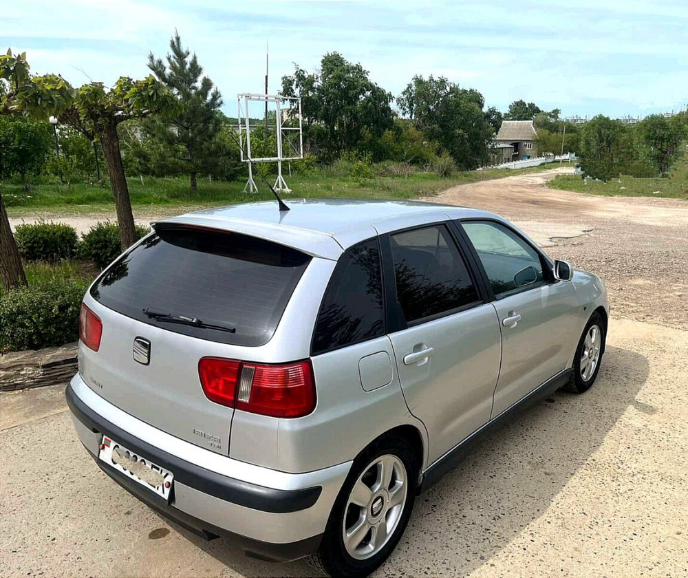 Volkswagen Golf 2002 год Суклея Суклея - изображение 1