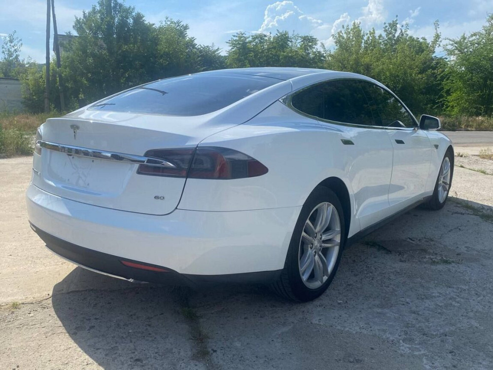 Tesla Model S 2013 год Рыбница Рыбница - изображение 5