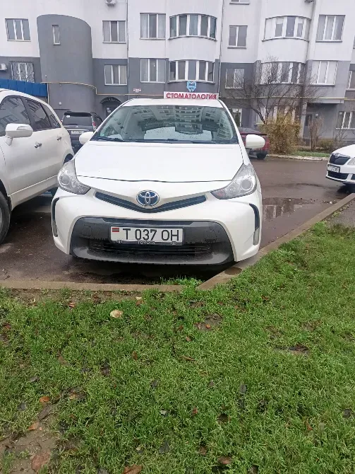 Toyota Prius V 2015 год Тирасполь Тирасполь - изображение 2