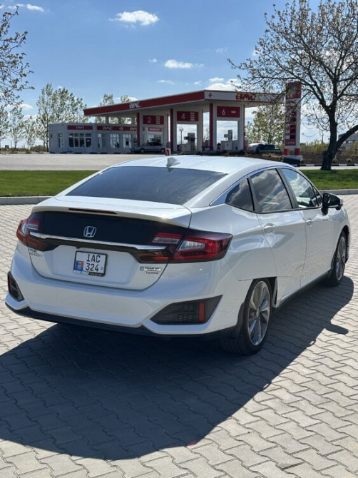 Honda Clarity 2018 год Тирасполь Тирасполь - изображение 3