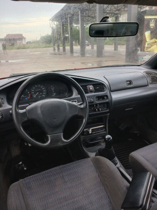 Mazda 323 1995 год Тирасполь Тирасполь - изображение 2