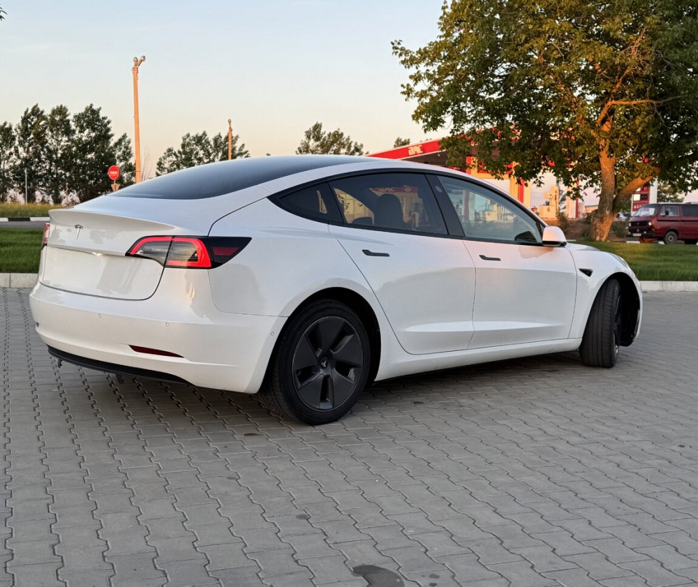 Tesla Model 3 2021 год Тирасполь Тирасполь - изображение 3