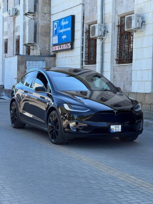 Tesla Model X 2018 год Тирасполь Tiraspol - fotografie 1