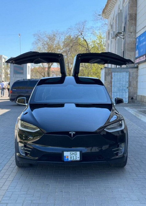 Tesla Model X 2018 год Тирасполь Tiraspol - fotografie 3