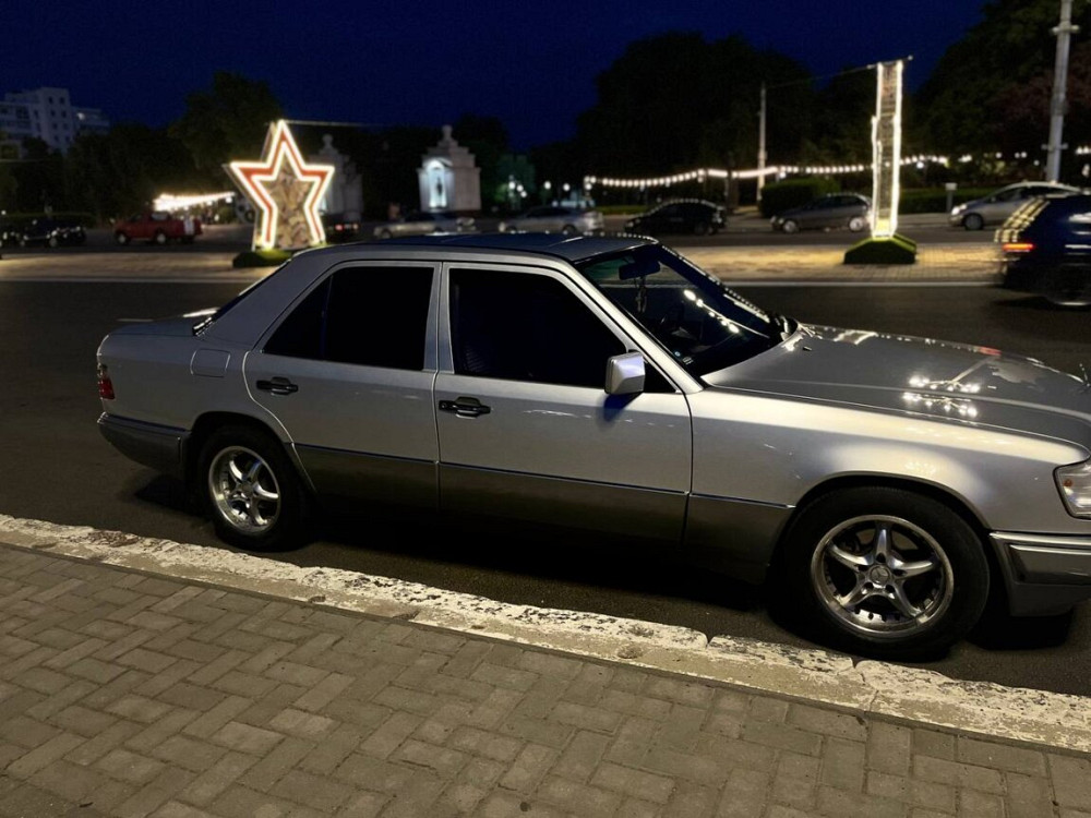 Mercedes E-Class 1993 год Тирасполь Tiraspol - fotografie 2